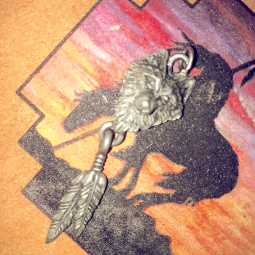 Wolf Double Feather Pendant Detailed